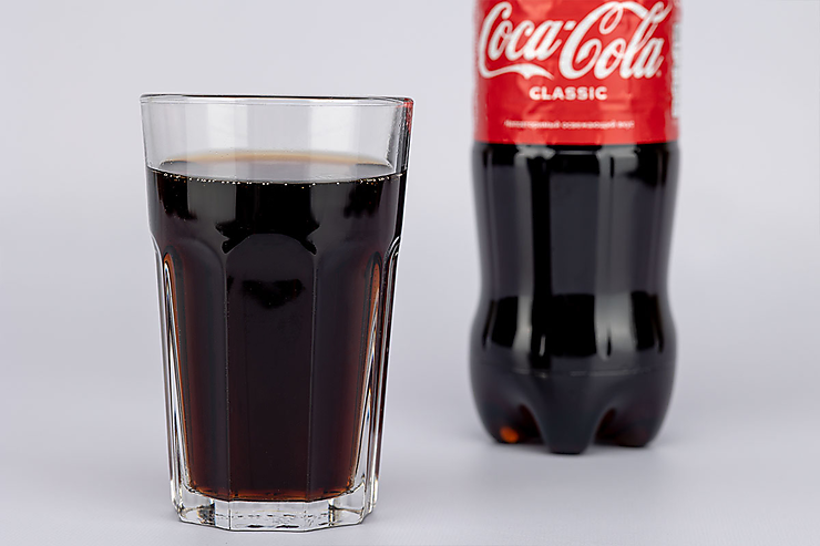 Напиток газированный «Coca-Cola», 900 мл