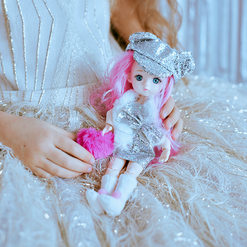 Кукла шарнирная с цветными волосами